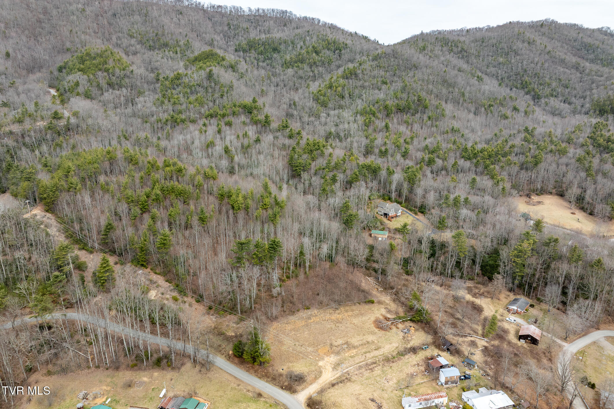 444 Cross Mountain Road Property Photo