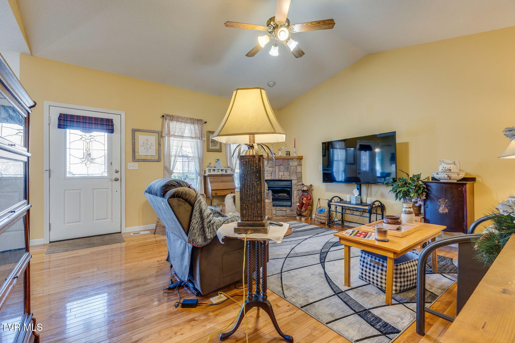 1205 West G St Property Photo 4