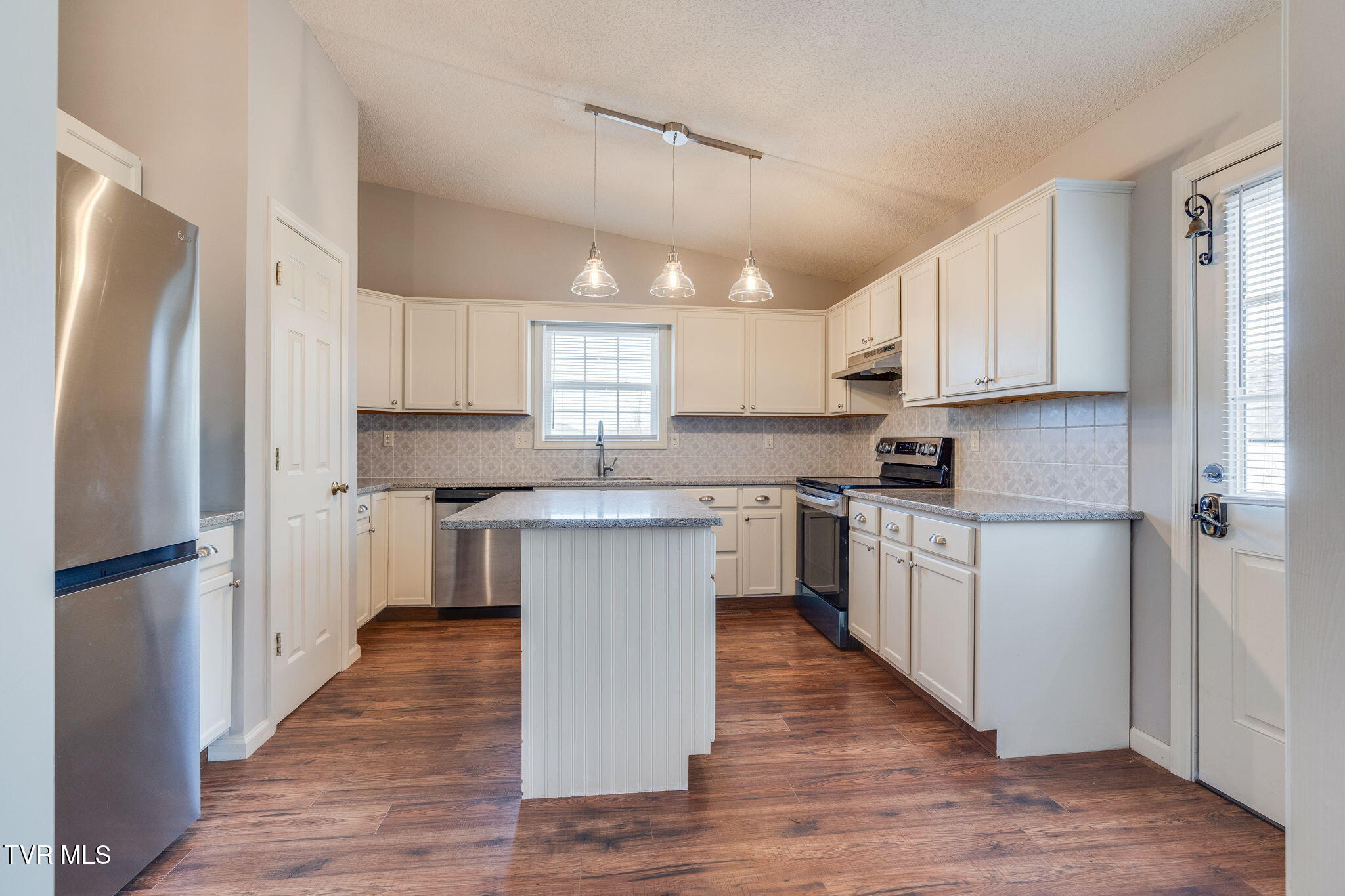 136 Stage Road Property Photo 10