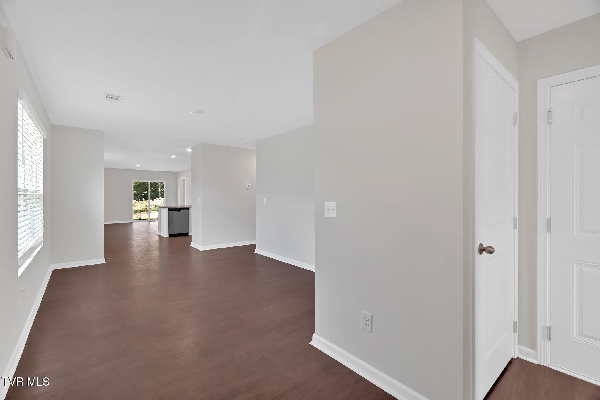 376 Arrowhead Drive Property Photo 3