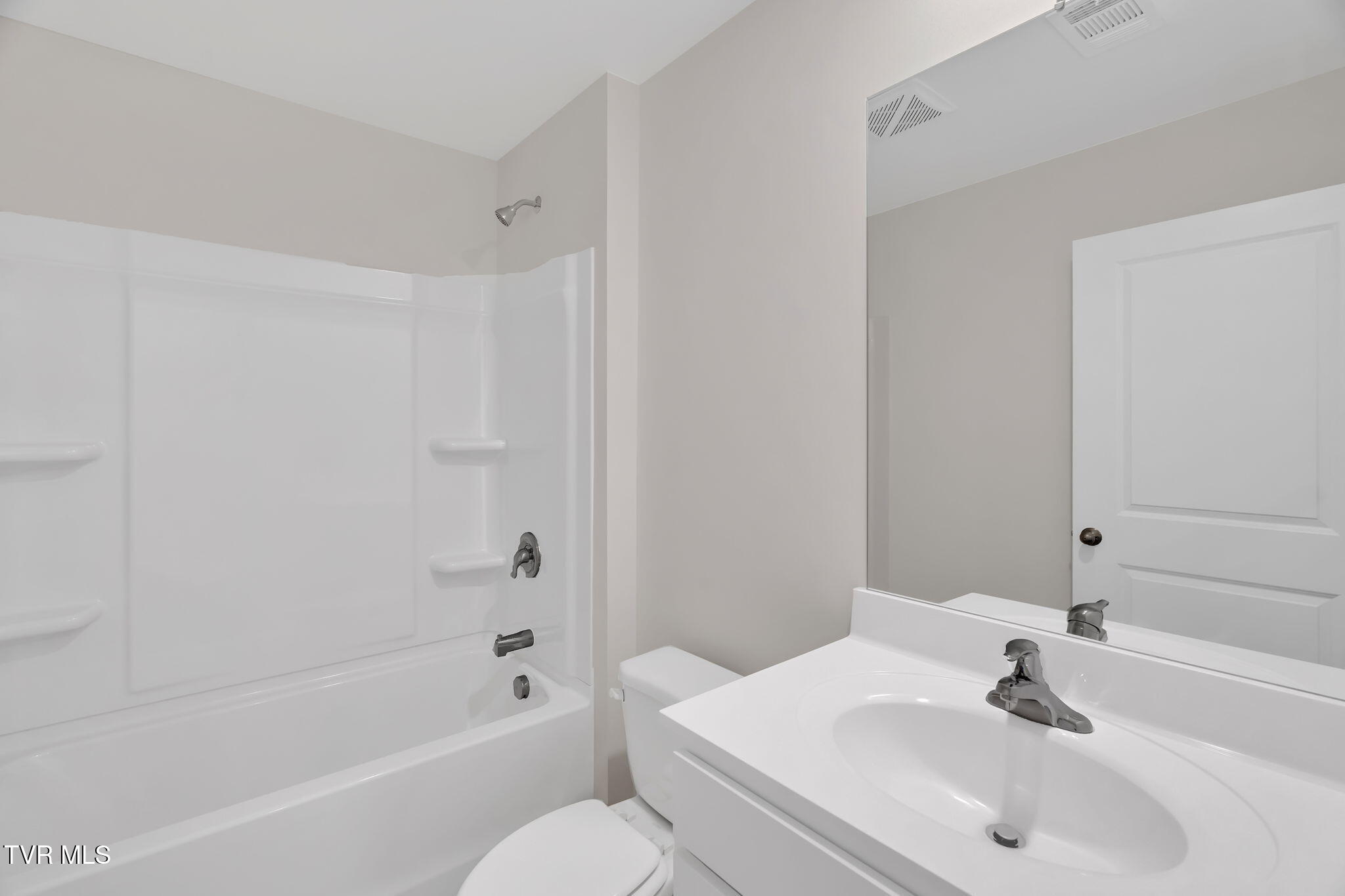 376 Arrowhead Drive Property Photo 8