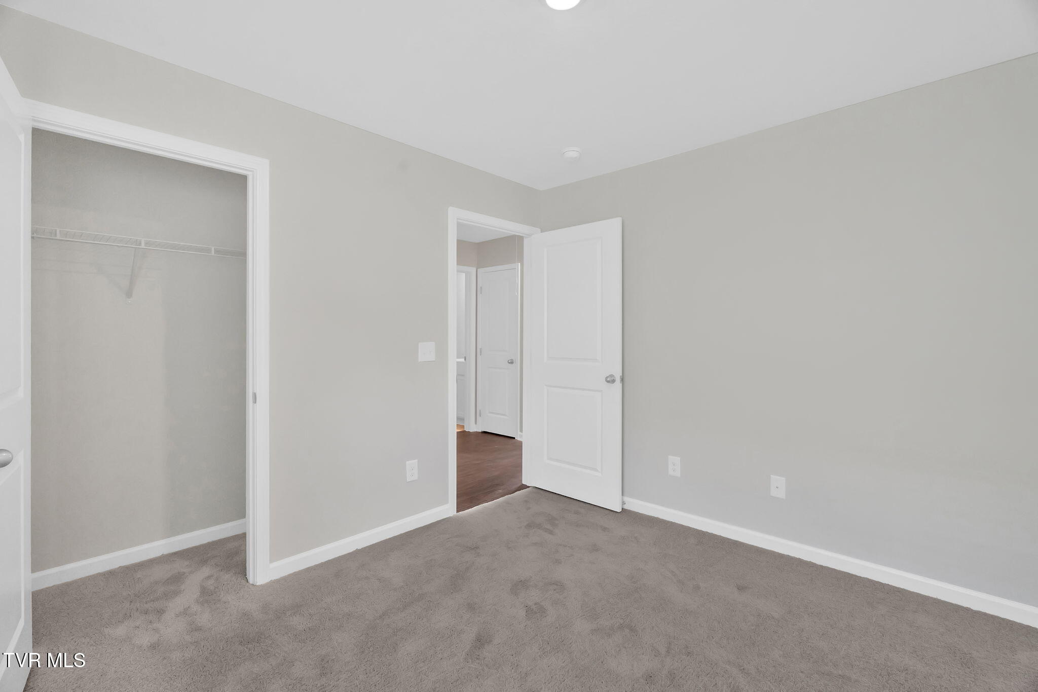 376 Arrowhead Drive Property Photo 12