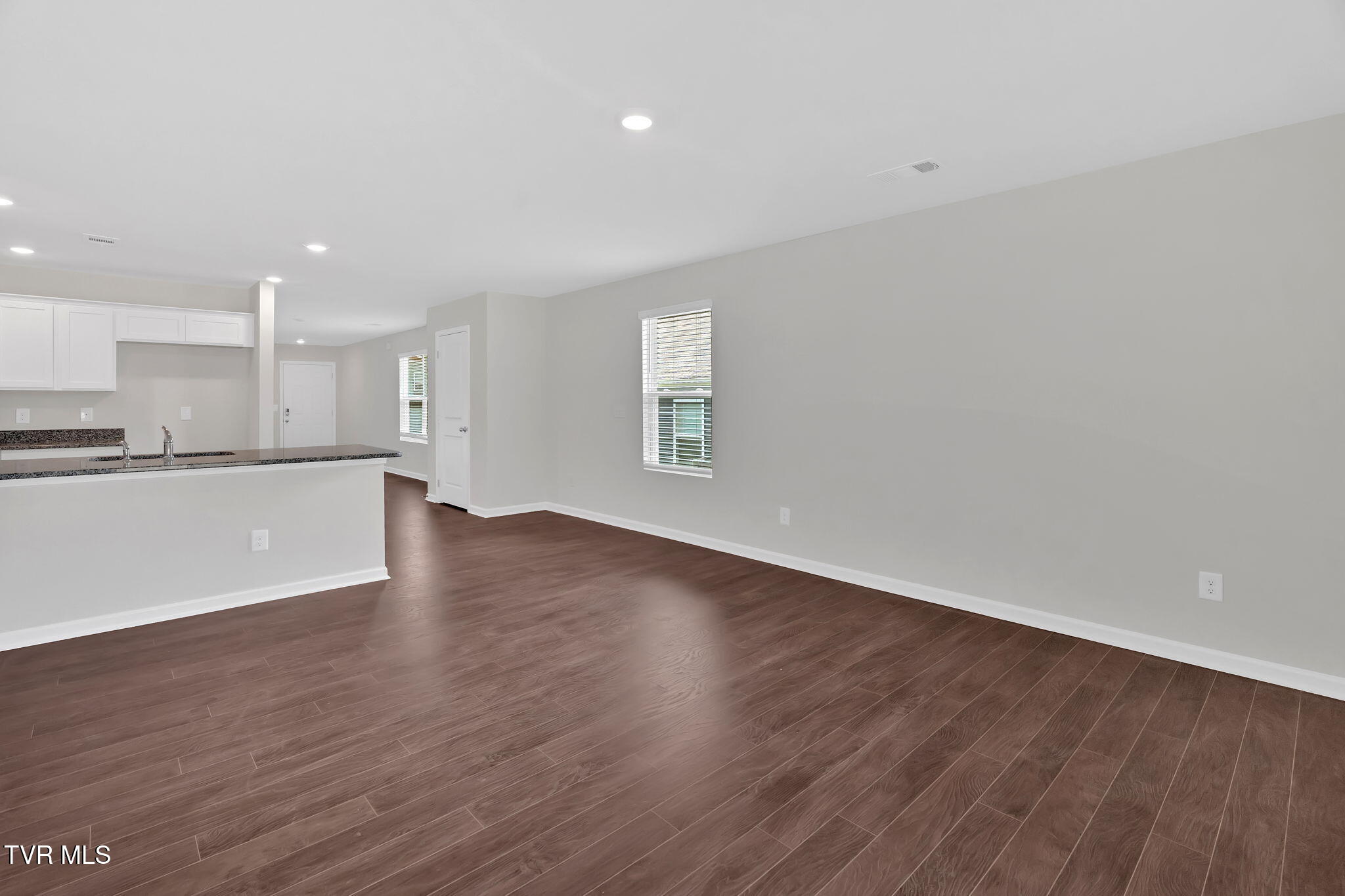 376 Arrowhead Drive Property Photo 18