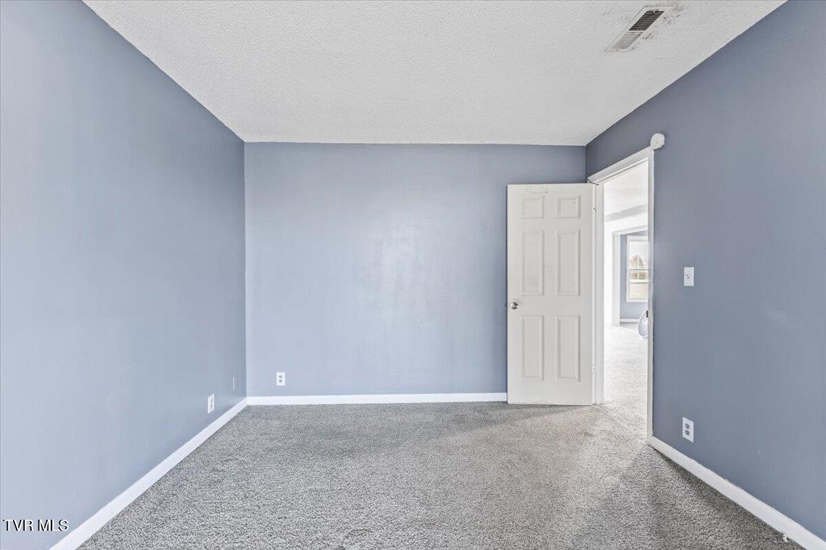2728 East Center Street Property Photo 7