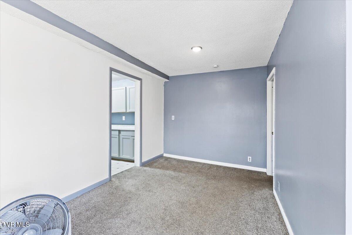 2728 East Center Street Property Photo 10