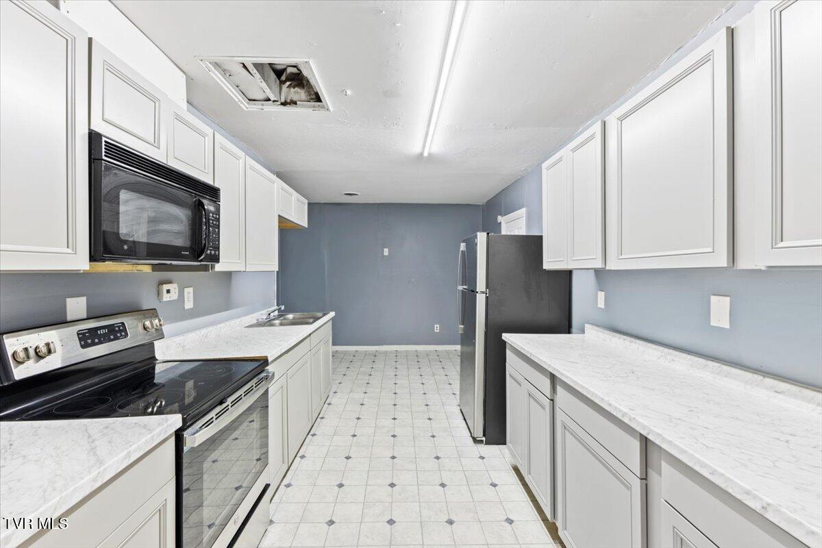 2728 East Center Street Property Photo 11
