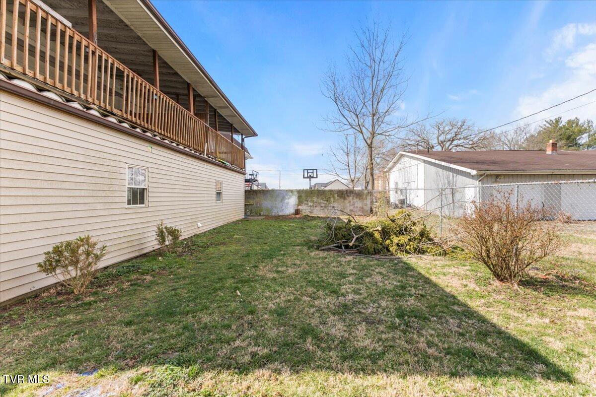 2728 East Center Street Property Photo 20
