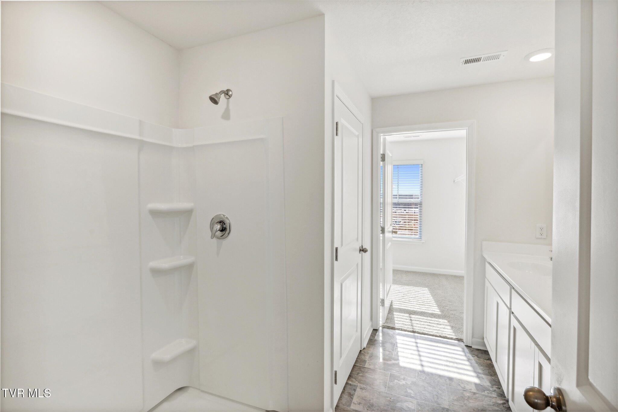 1119 Aspen Terrace Property Photo 14