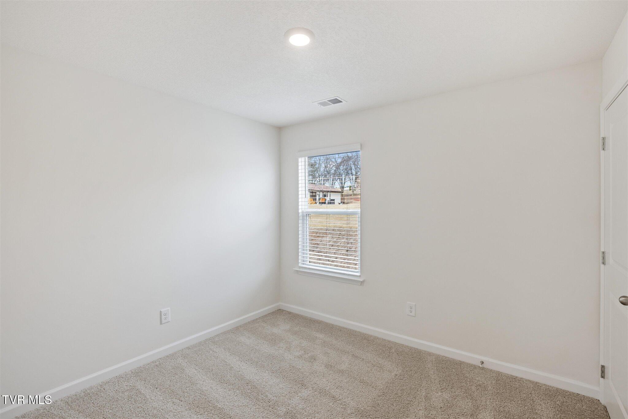 1119 Aspen Terrace Property Photo 16