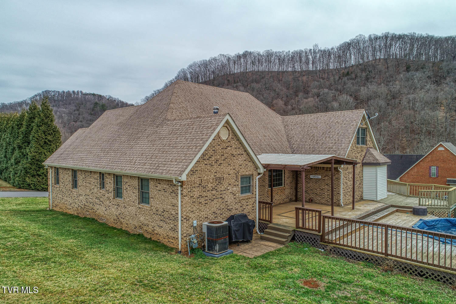 166 Clarksdale Circle Property Photo 16