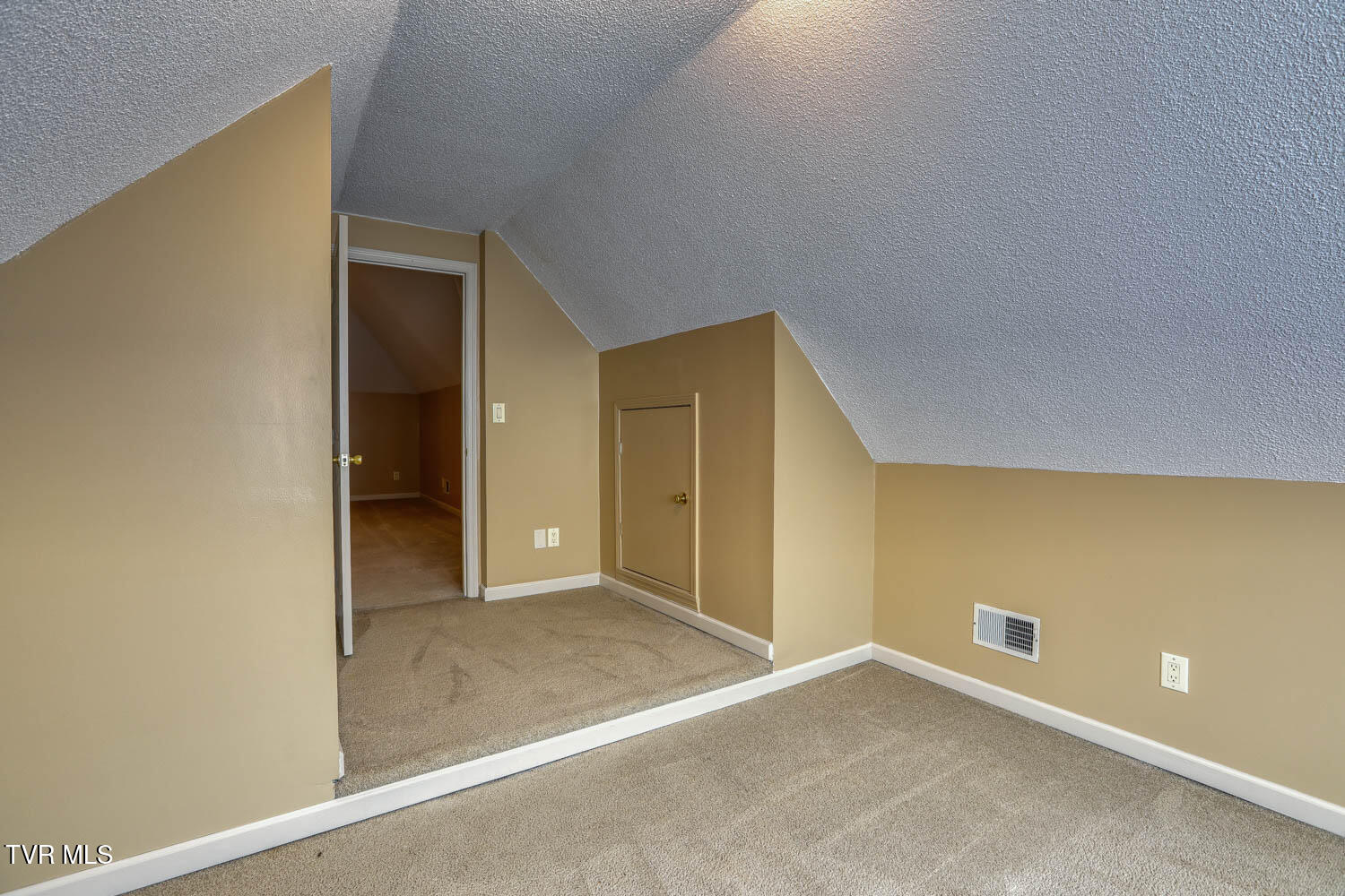 166 Clarksdale Circle Property Photo 78