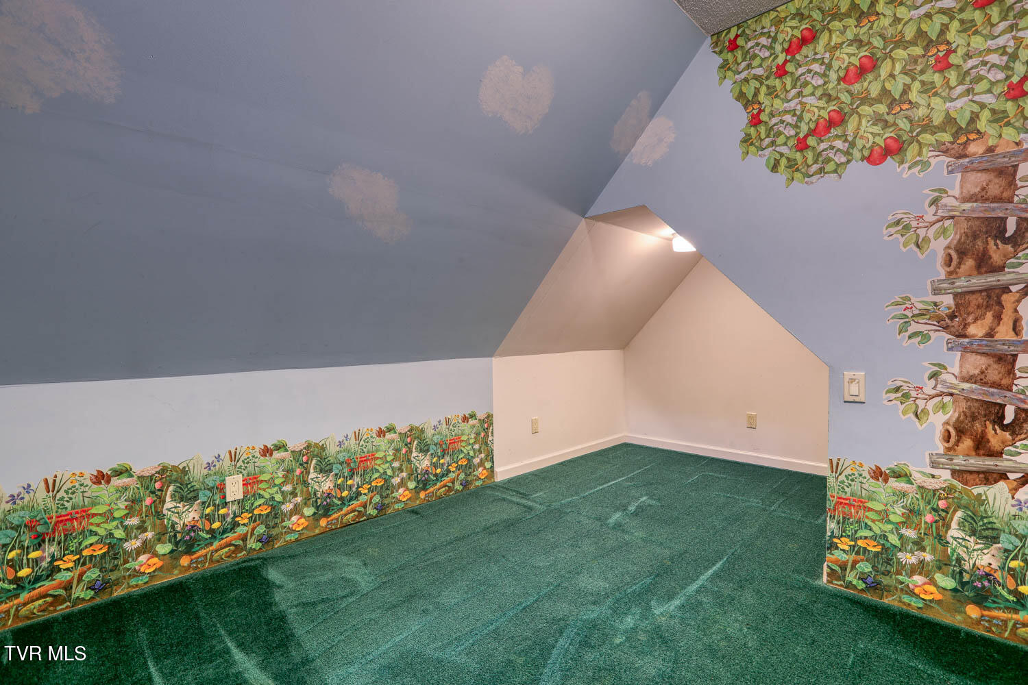 166 Clarksdale Circle Property Photo 84