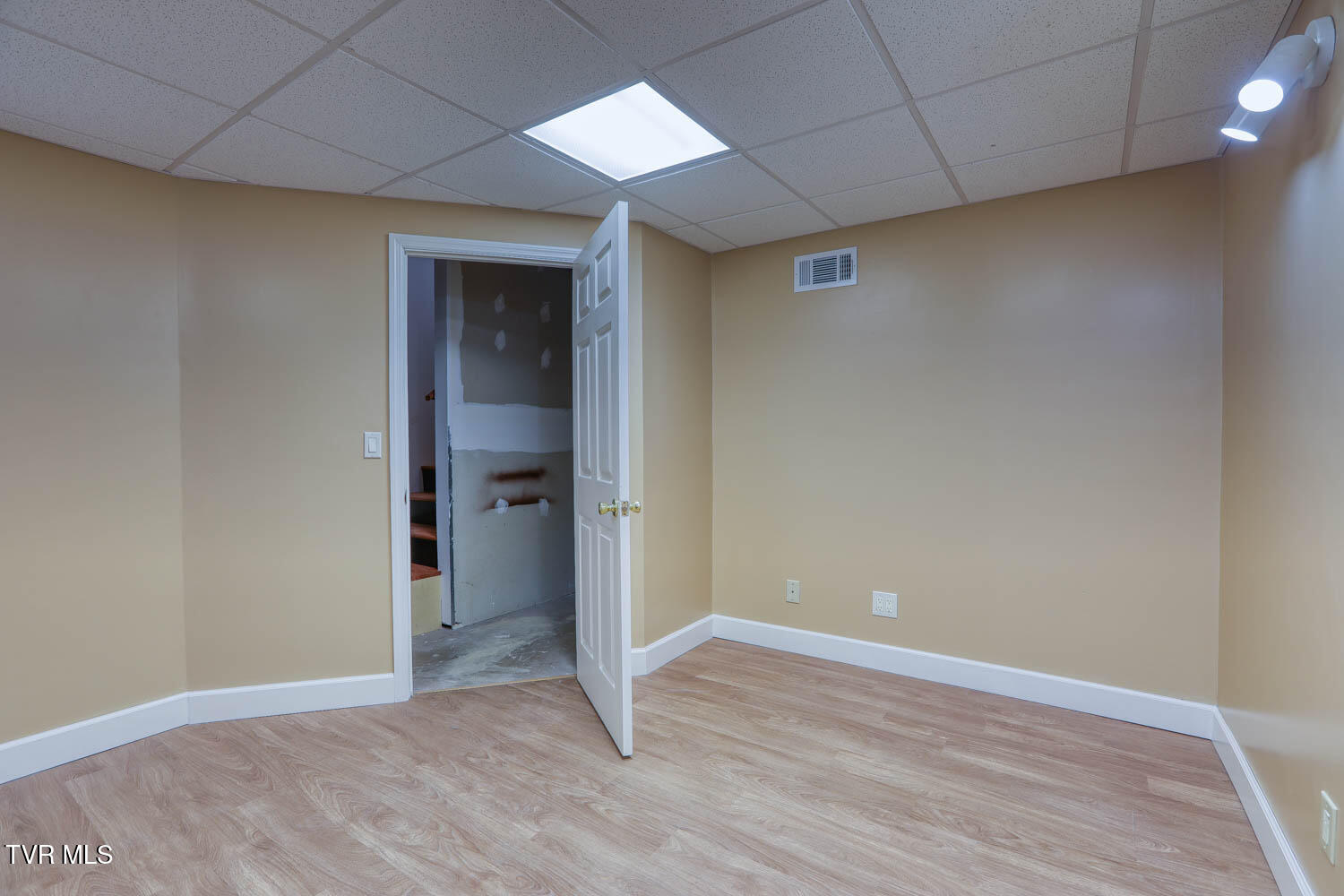 166 Clarksdale Circle Property Photo 89