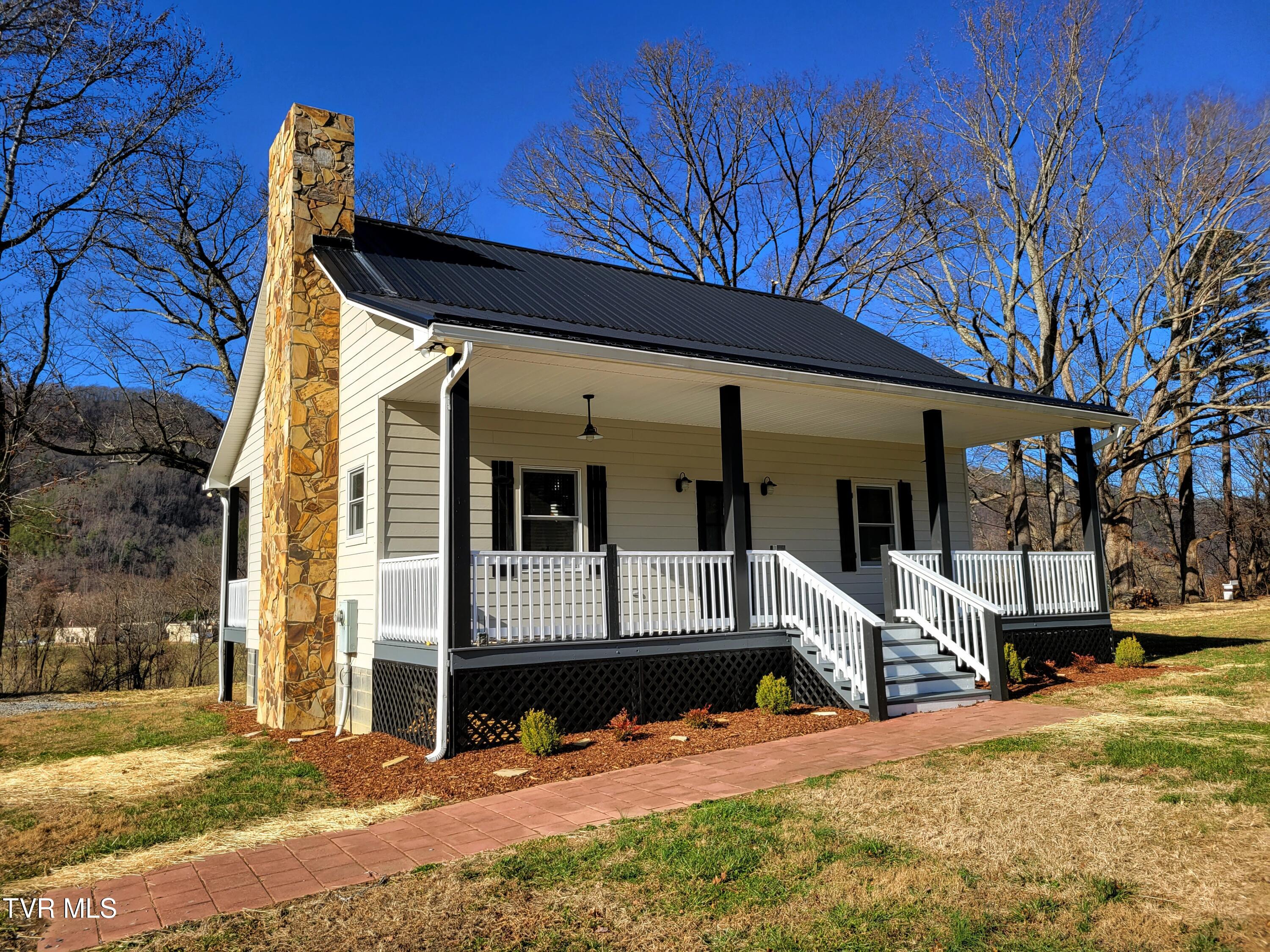 109 Carey Lane Property Photo