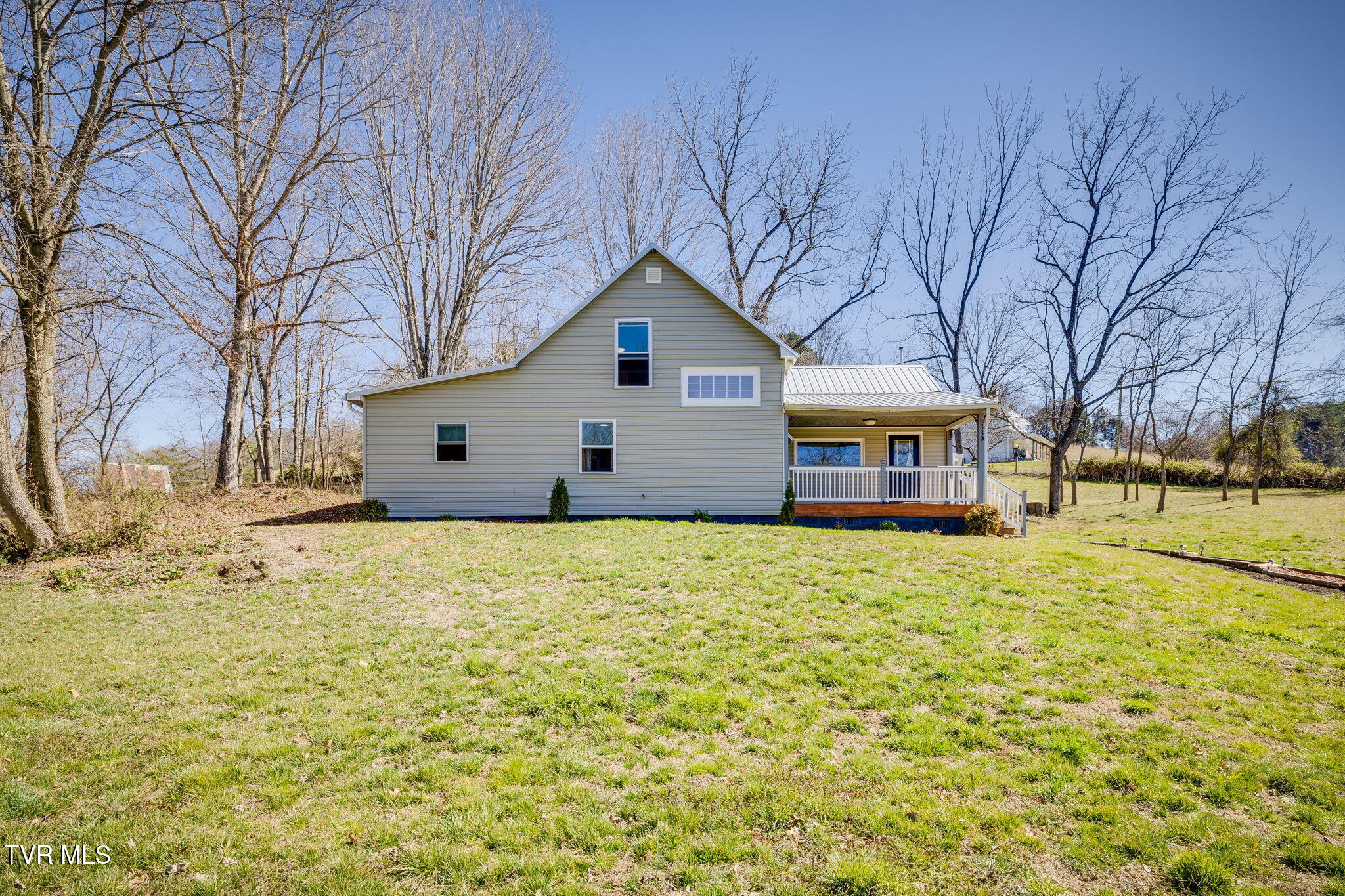 330 Robertson Road Property Photo 3