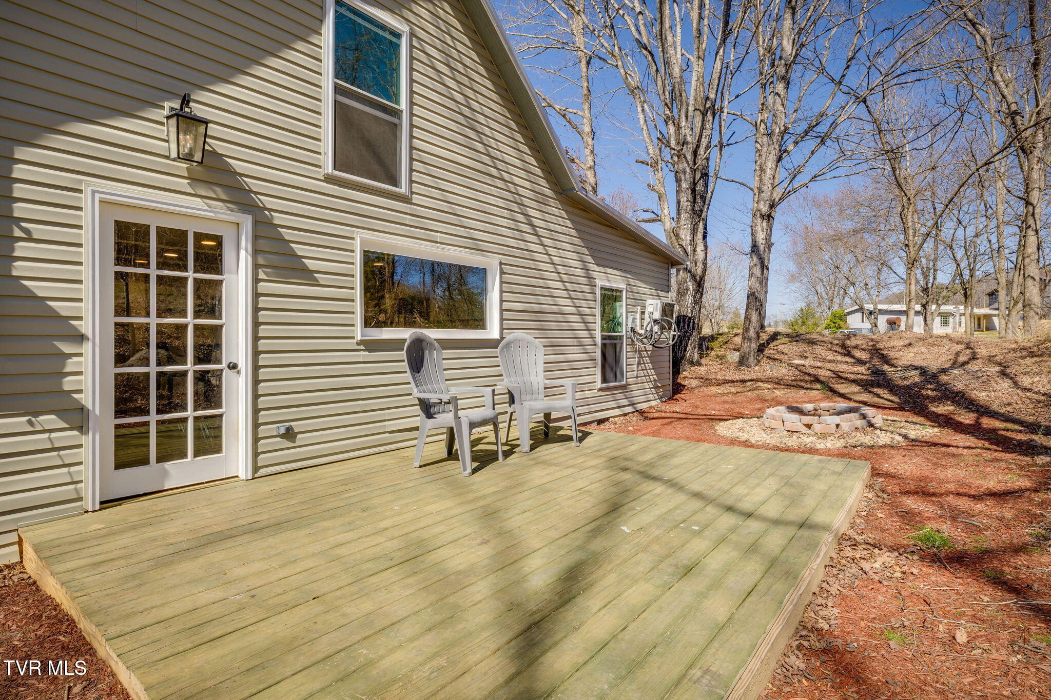 330 Robertson Road Property Photo 5