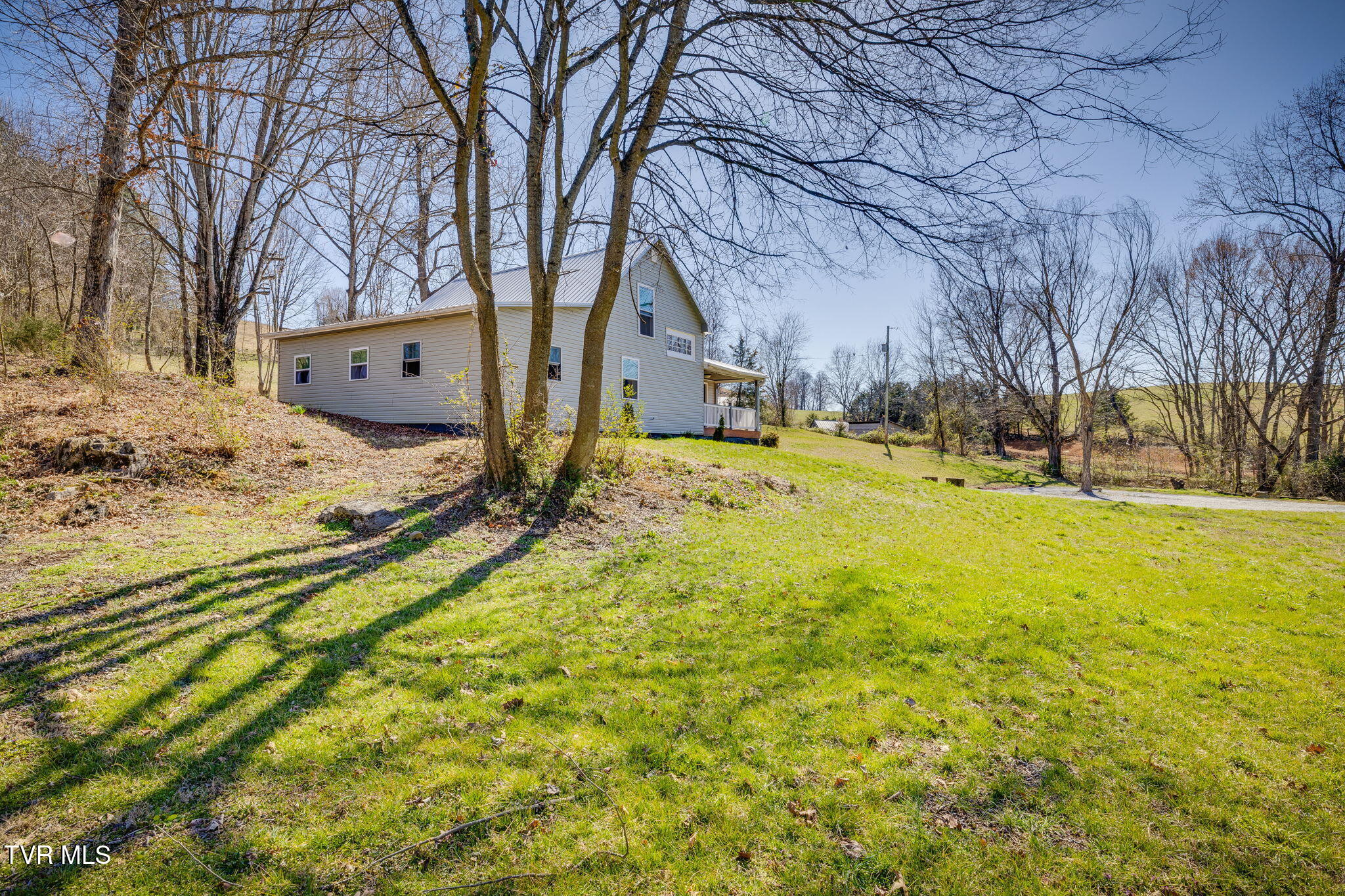 330 Robertson Road Property Photo 6
