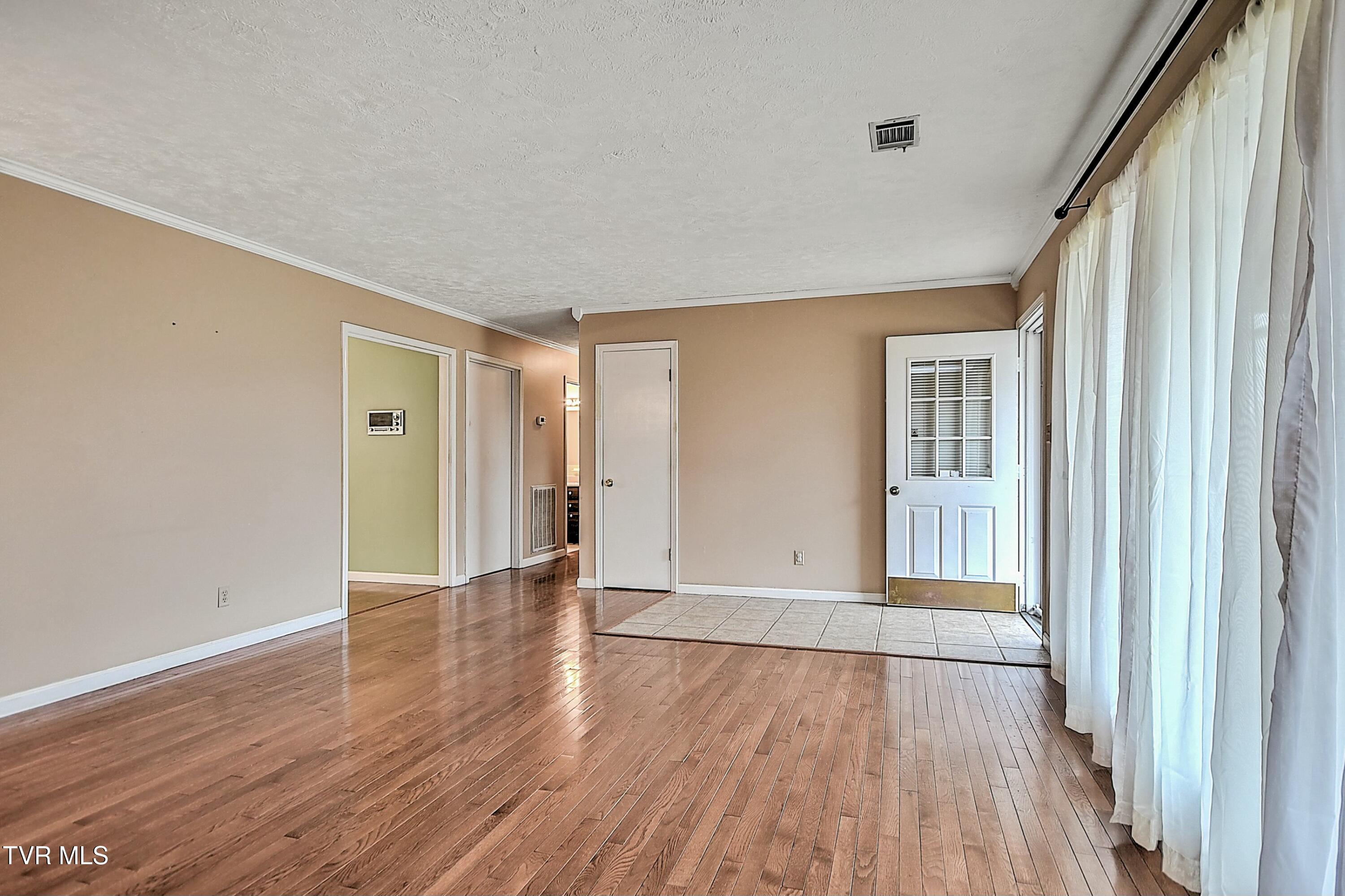 205 Norwood Drive Property Photo 5