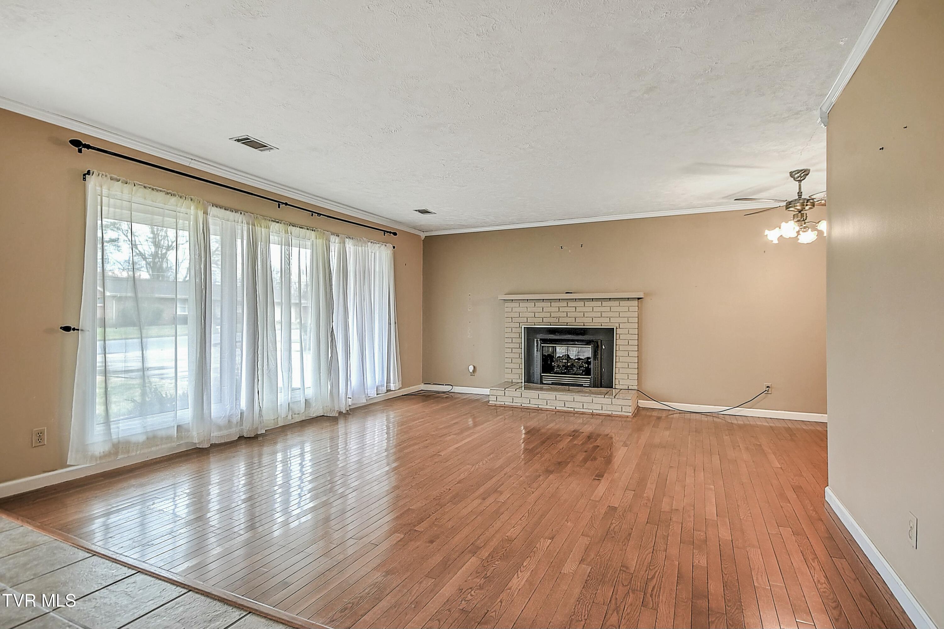 205 Norwood Drive Property Photo 6