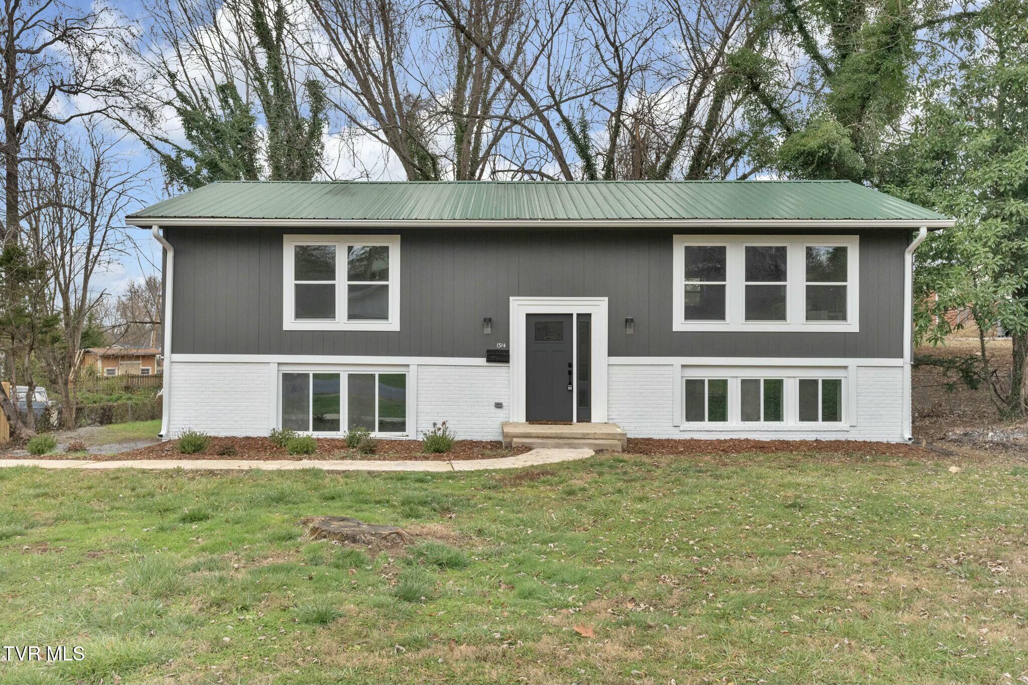 Oak Park Real Estate Listings Main Image