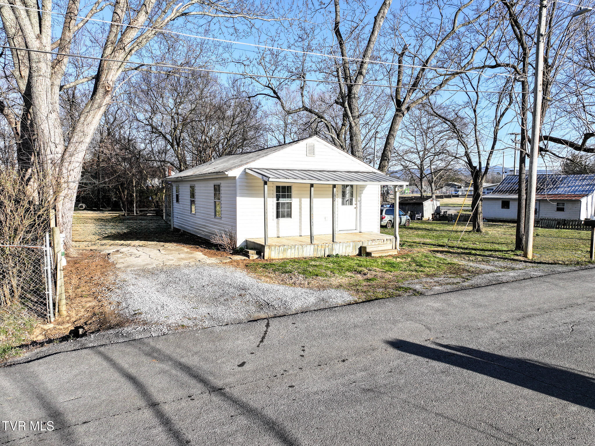 102 Sycamore Street Property Photo