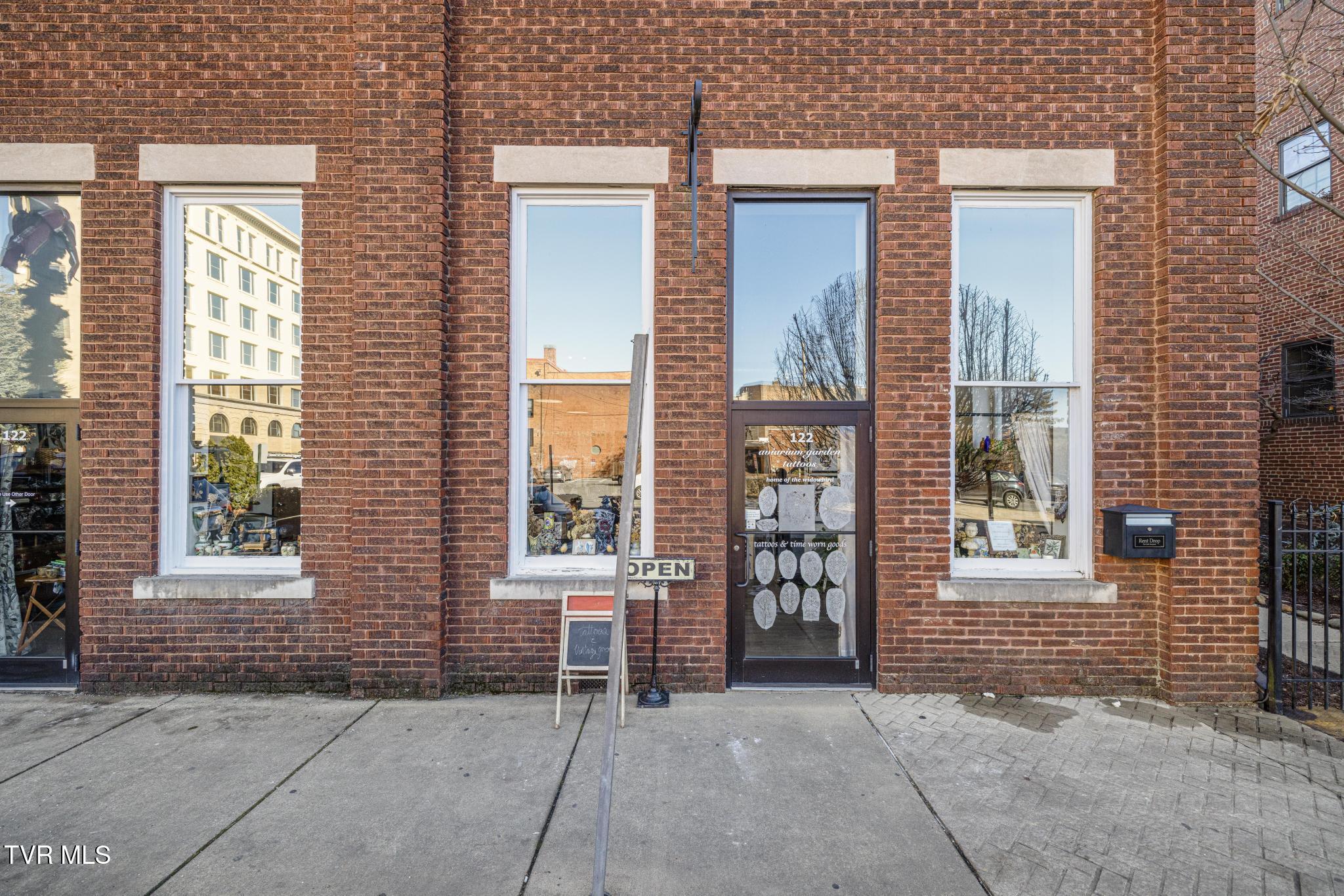 Tipton Street Condominiums Real Estate Listings Main Image