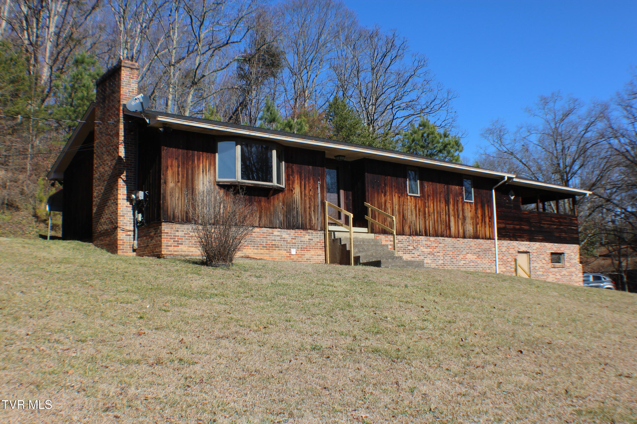 Mystic Hills Real Estate Listings Main Image