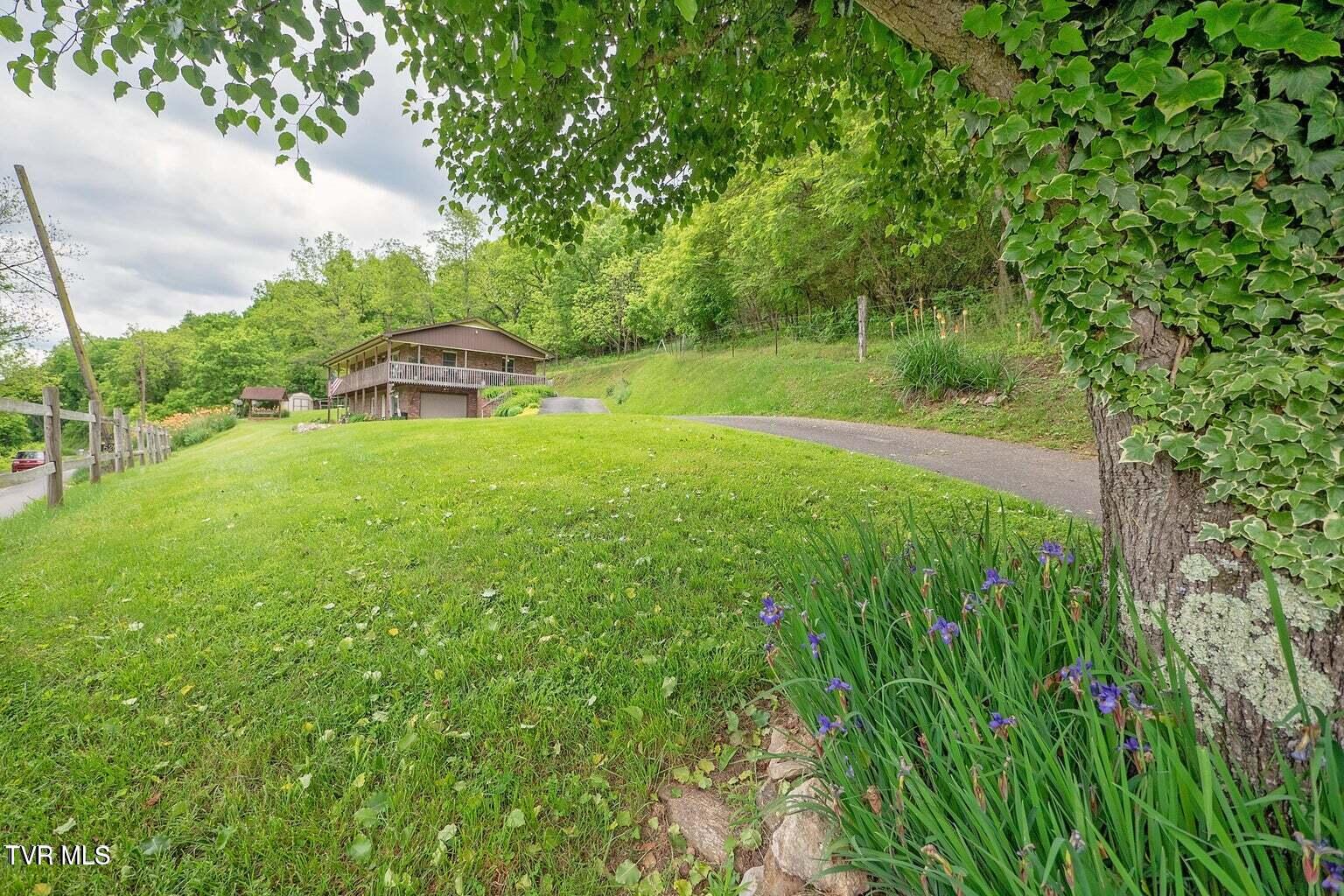 536 Big Elm Road Property Photo 3