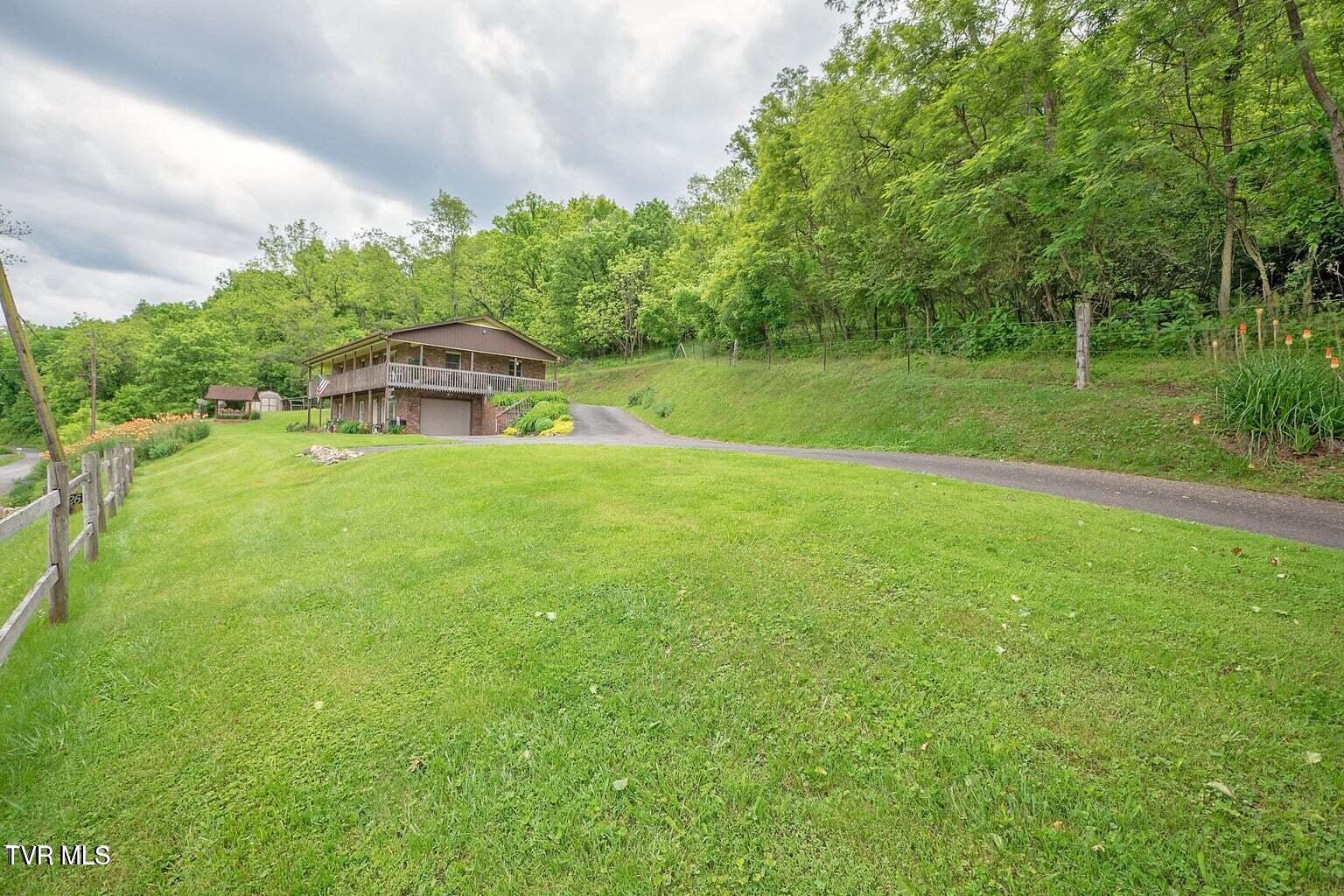 536 Big Elm Road Property Photo 5