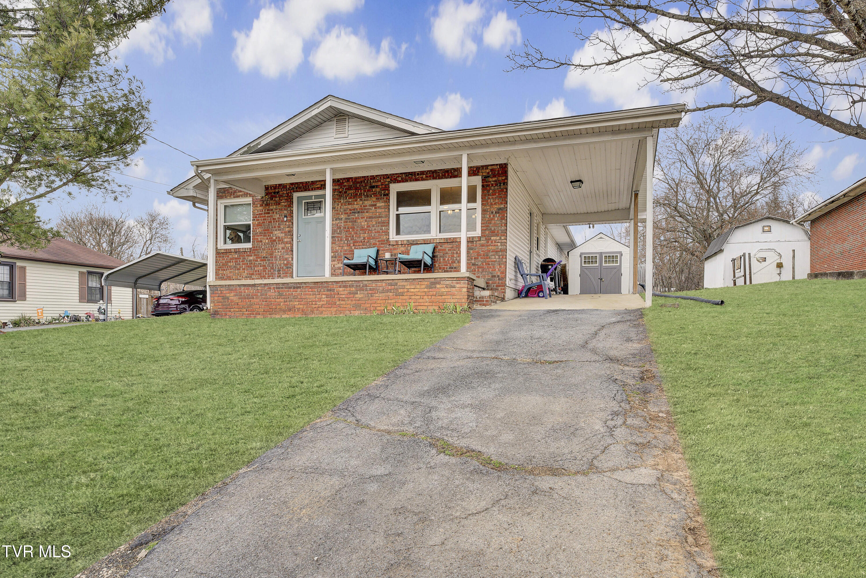 2104 Patton Street Property Photo 3
