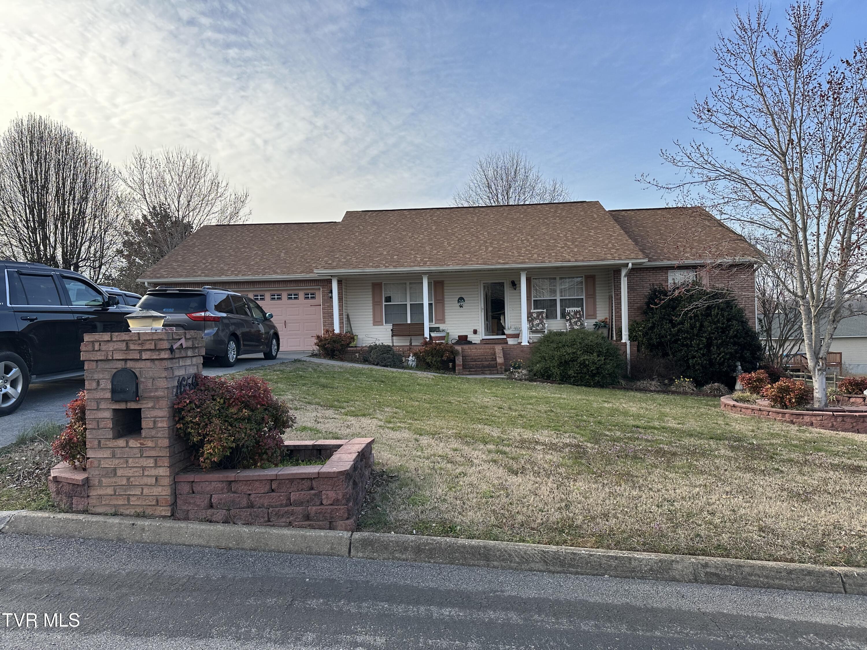 Mountain Meadows Real Estate Listings Main Image