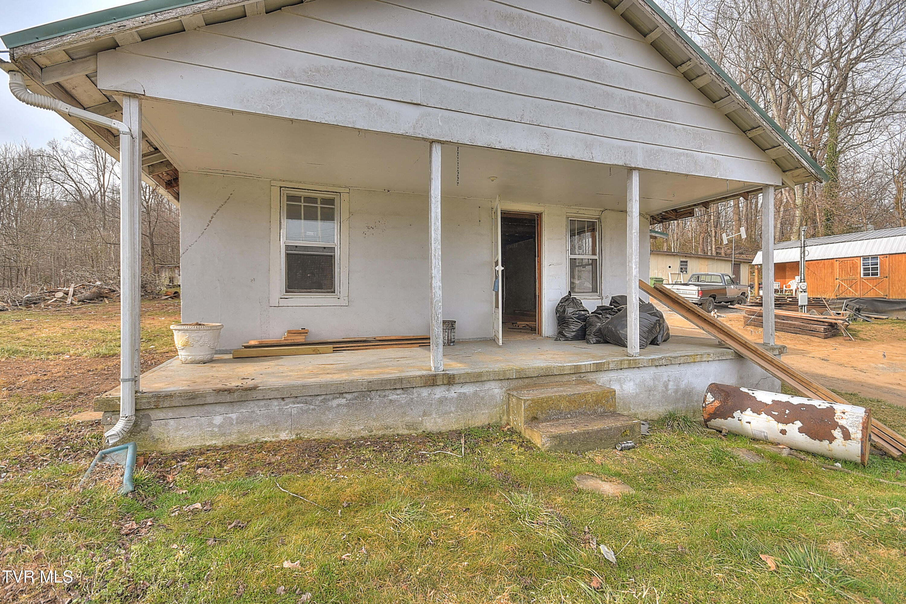 225 Duncan Lane Property Photo 4