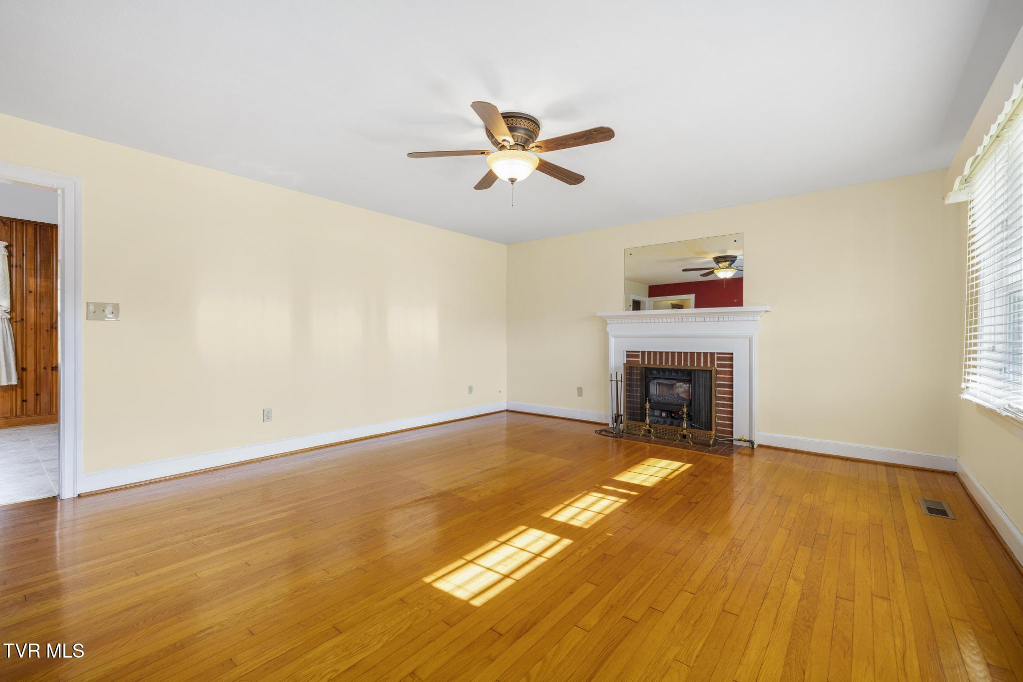 5021 Unicoi Drive Drive Property Photo 7
