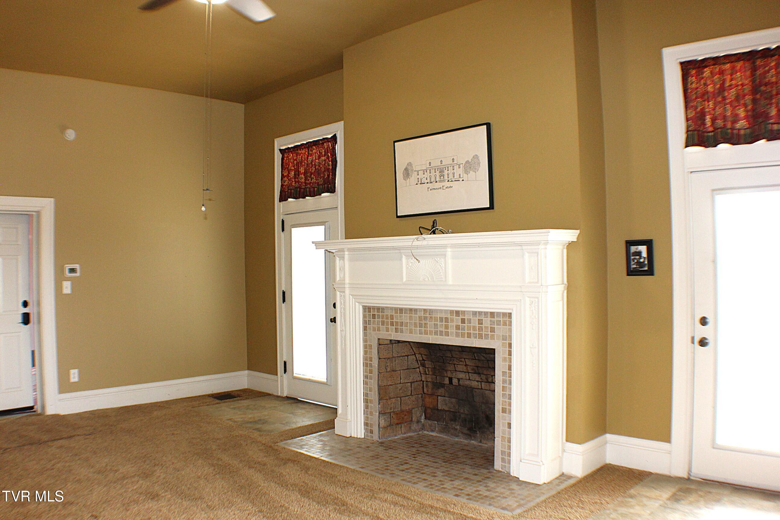 924 Maryland Avenue Property Photo 6
