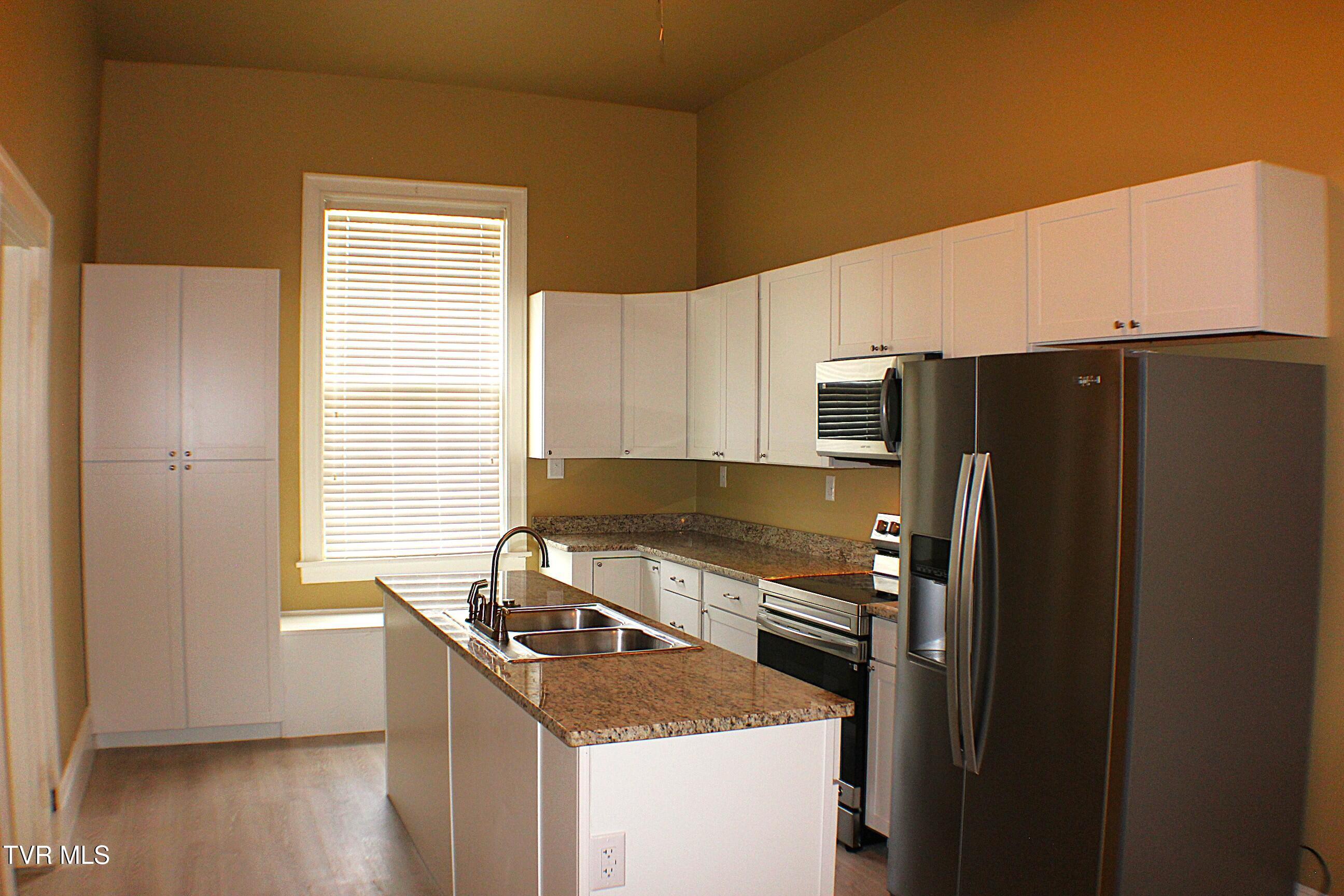 924 Maryland Avenue Property Photo 9