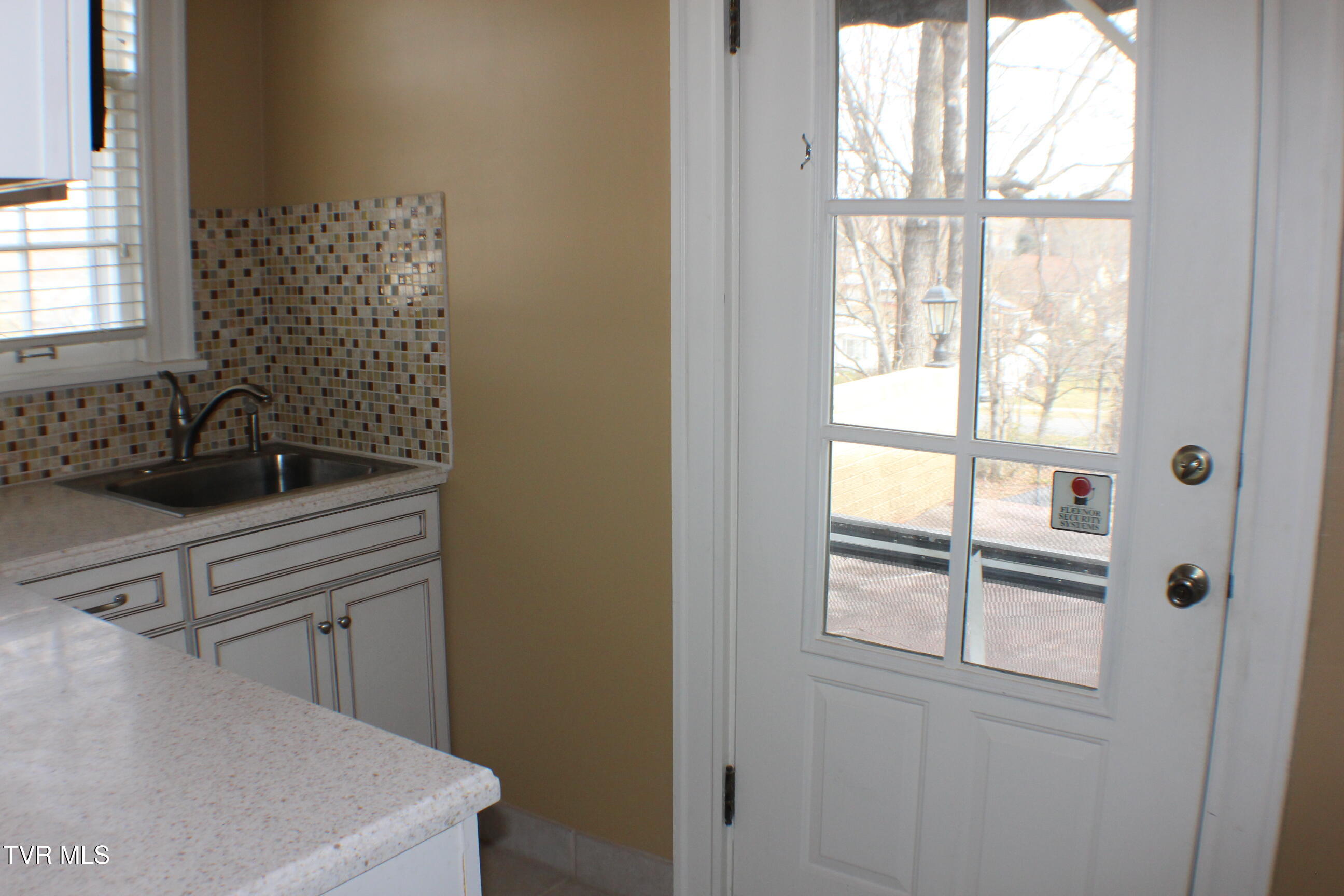 924 Maryland Avenue Property Photo 13
