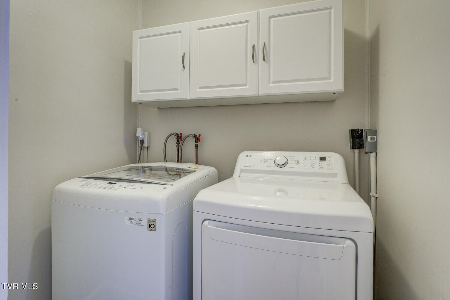 411 West D Street Property Photo 27