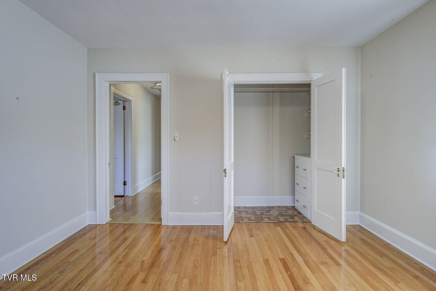 411 West D Street Property Photo 35