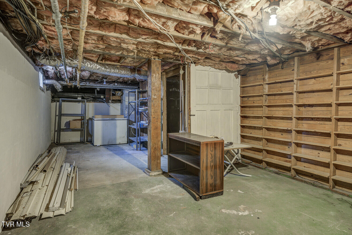 411 West D Street Property Photo 38
