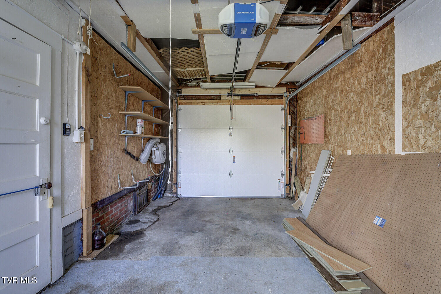411 West D Street Property Photo 41