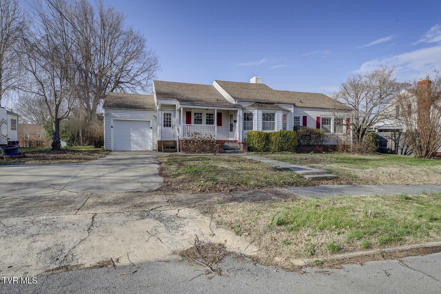 411 West D Street Property Photo 44