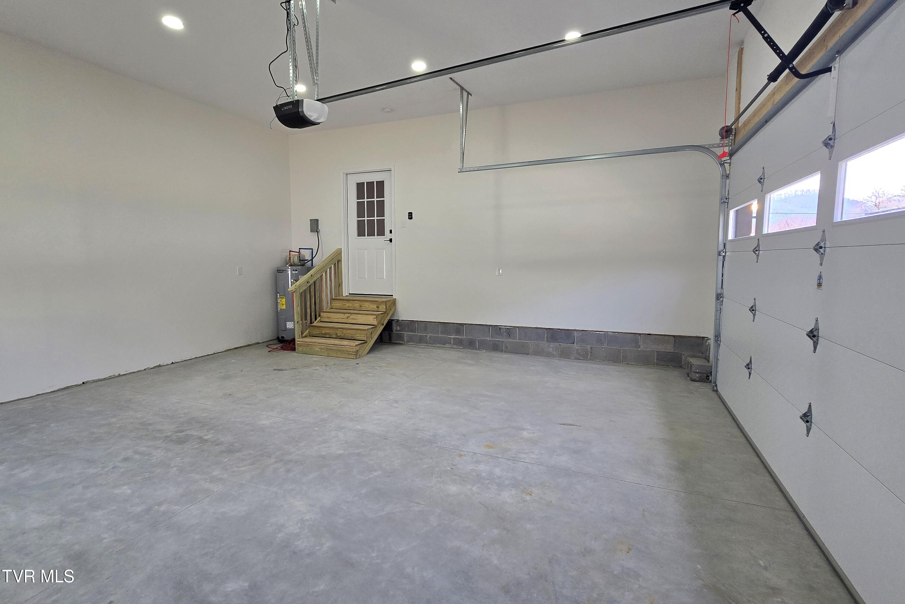 403 Walnut Street Property Photo 6