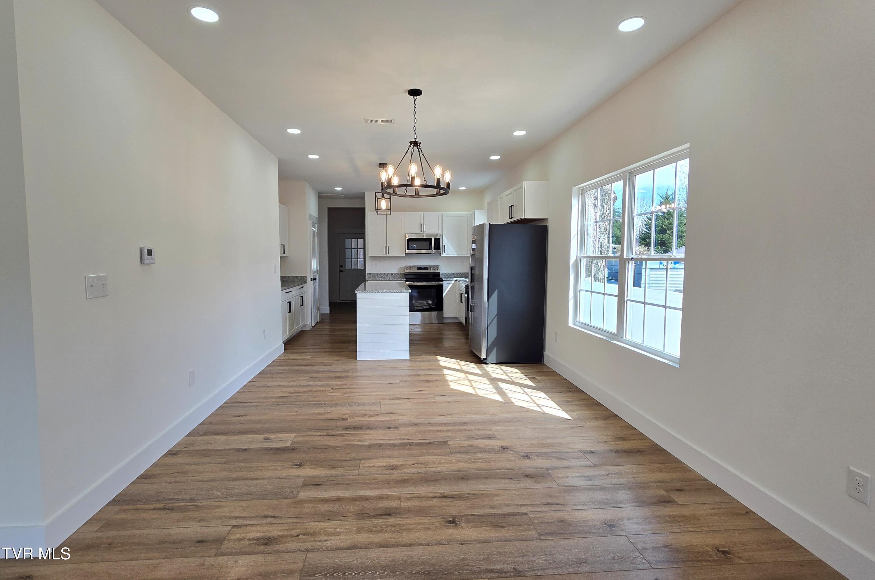 403 Walnut Street Property Photo 11