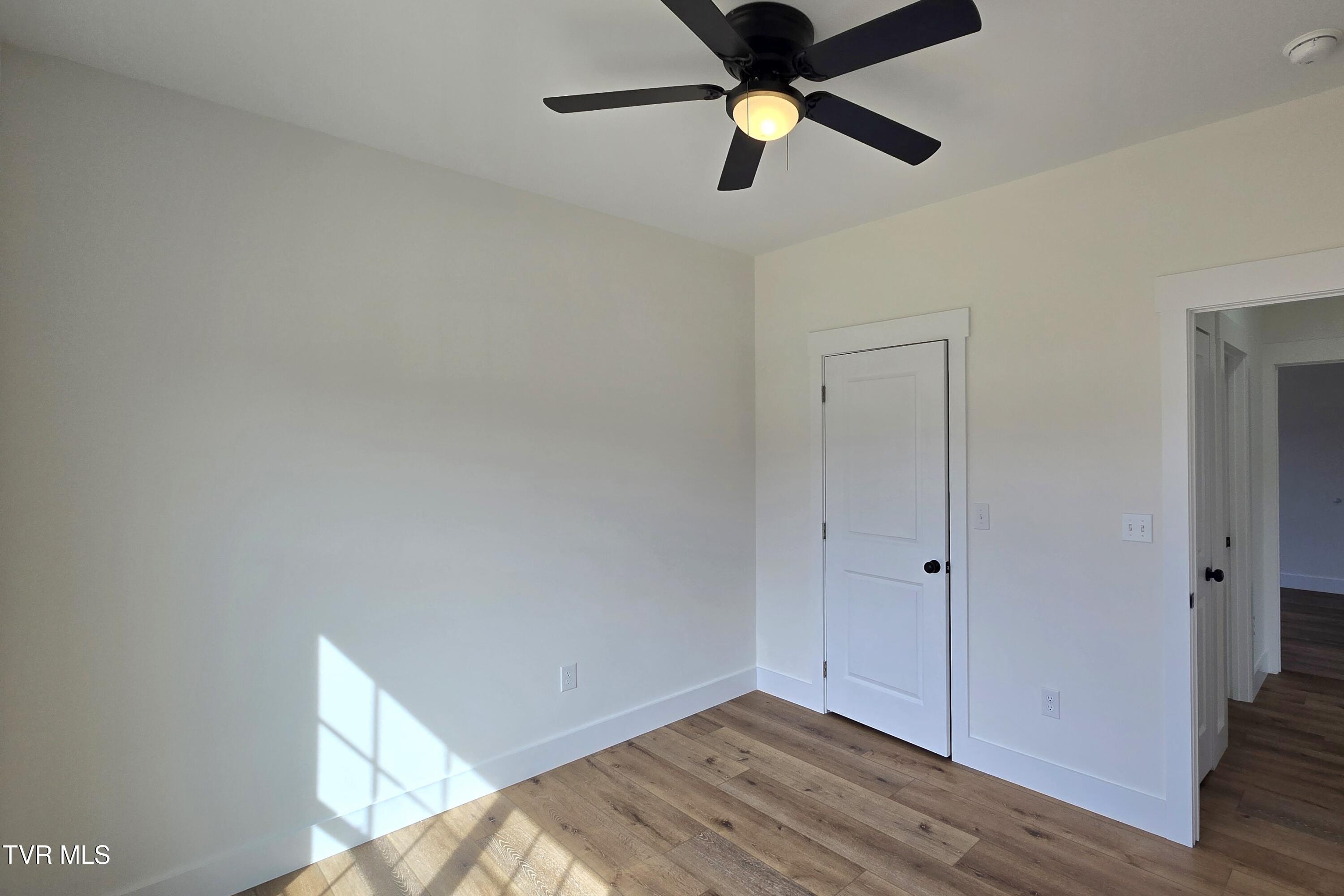 403 Walnut Street Property Photo 24