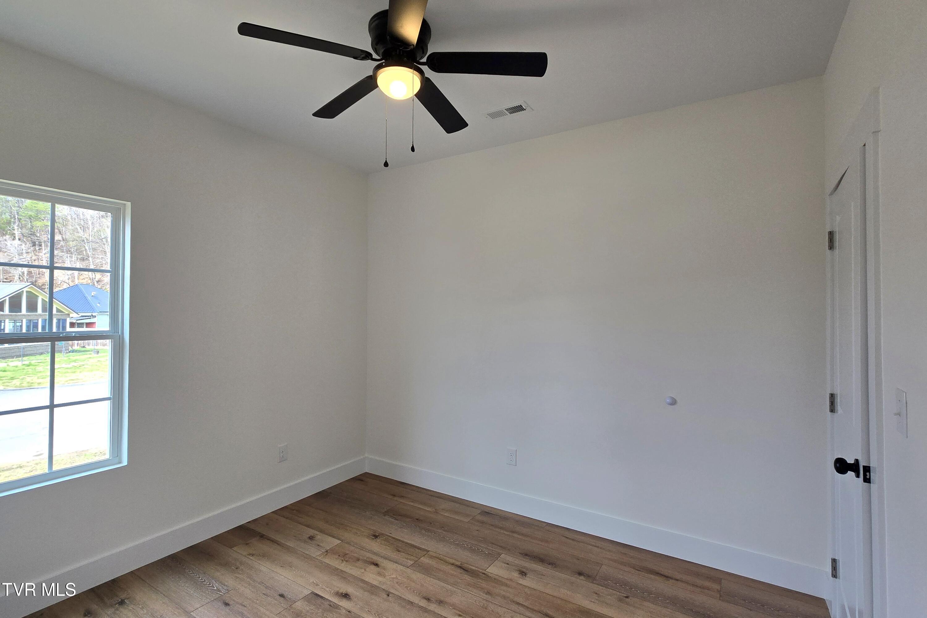 403 Walnut Street Property Photo 27