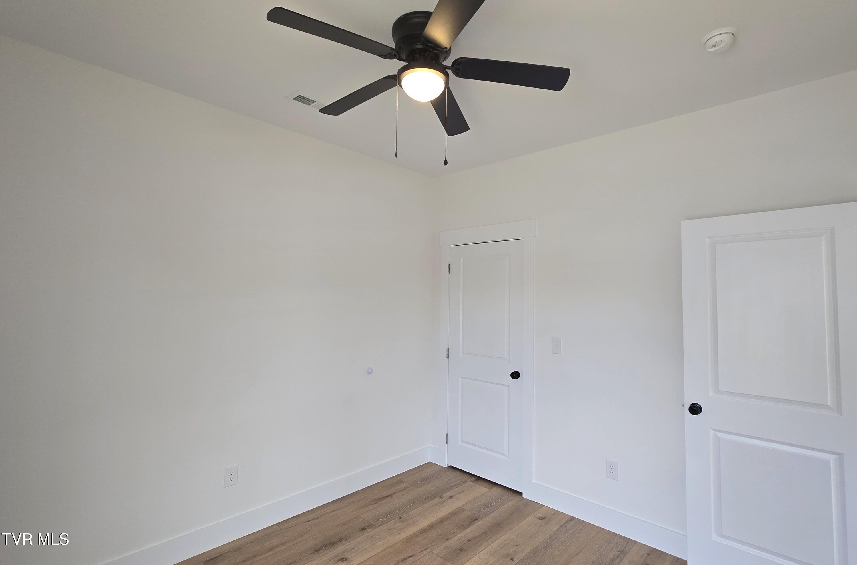 403 Walnut Street Property Photo 29