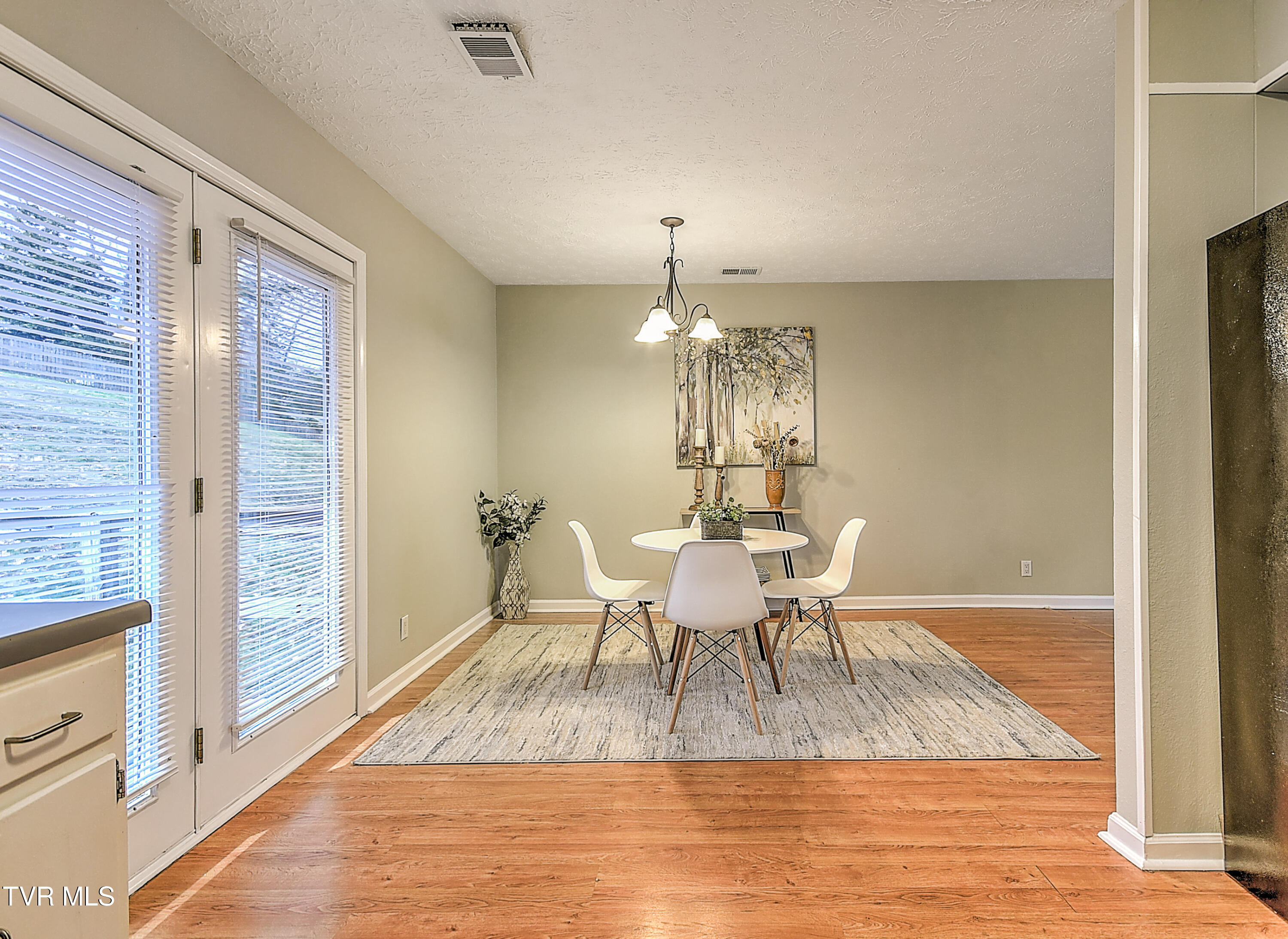 2109 Pinebrook Drive Property Photo 7