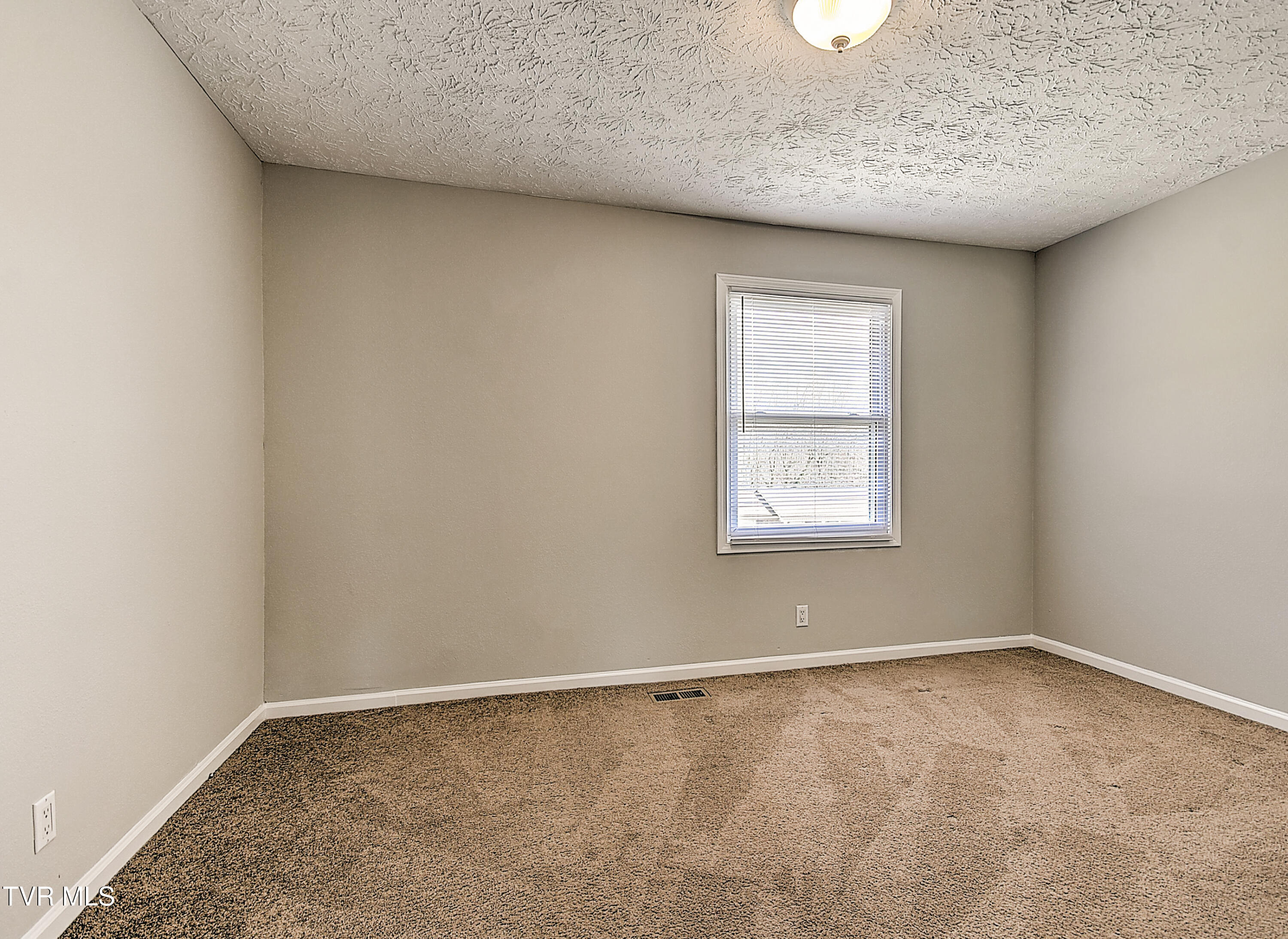 2109 Pinebrook Drive Property Photo 24