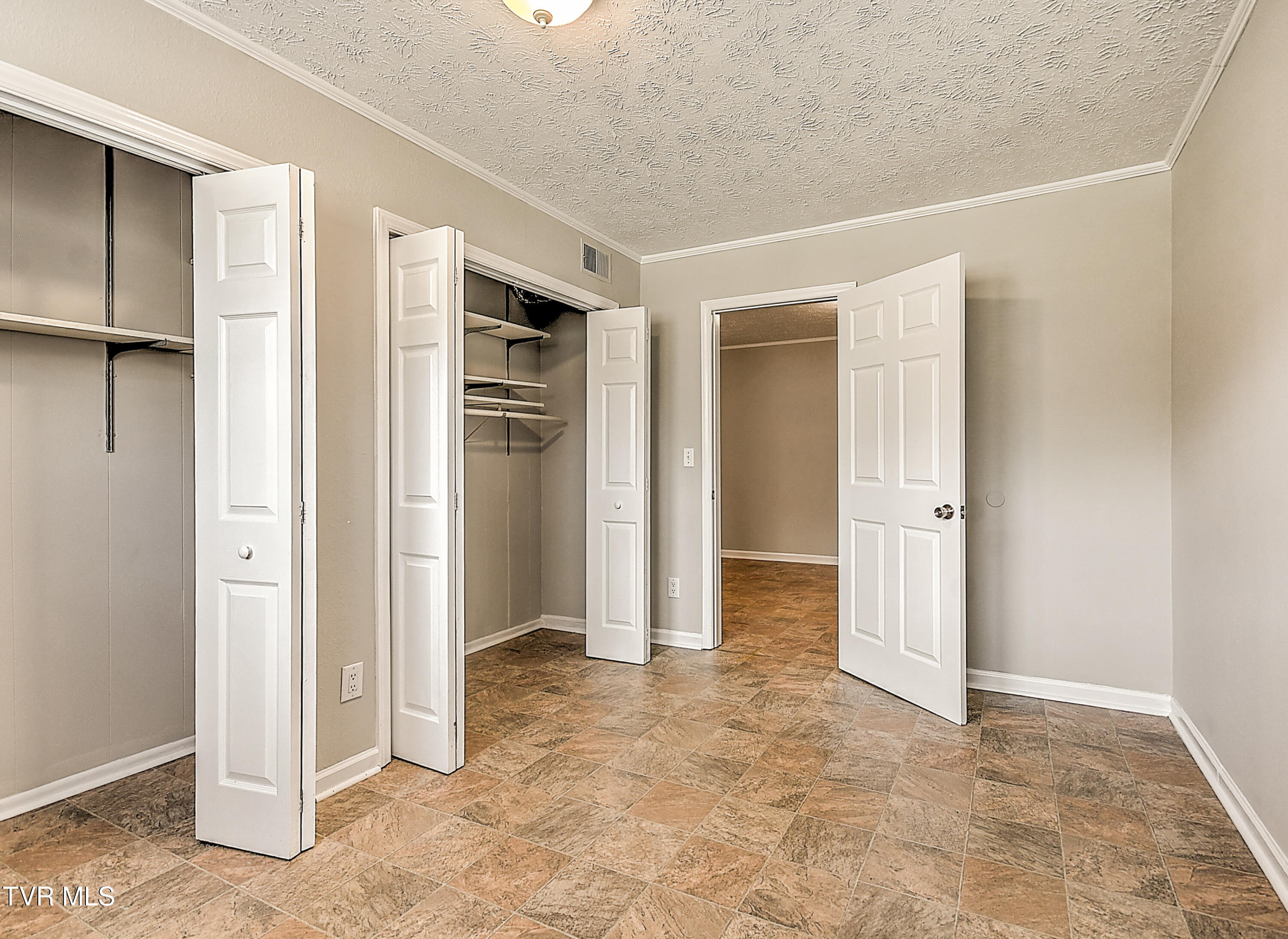 2109 Pinebrook Drive Property Photo 37
