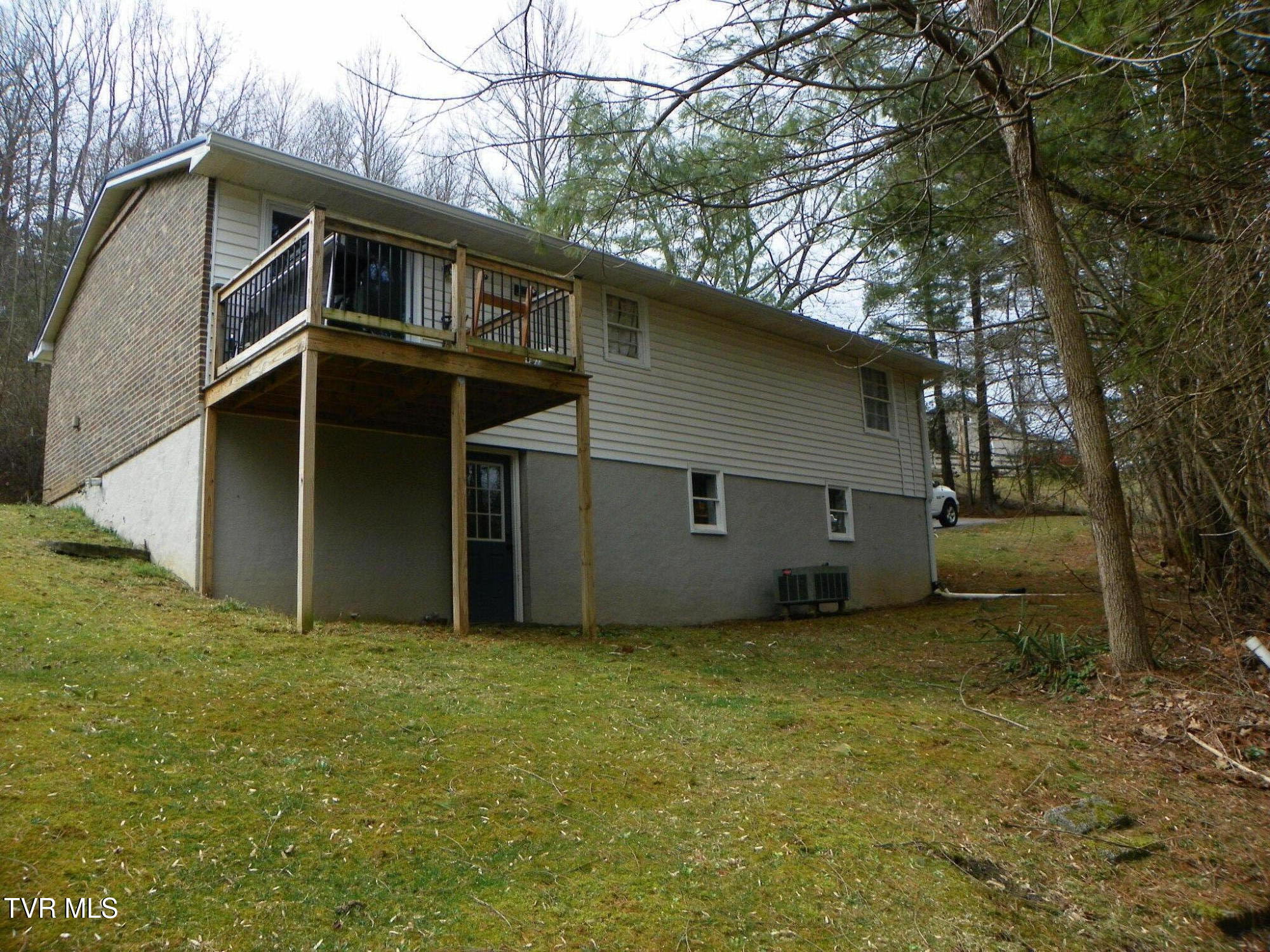 464 Pugh Mountain Rd Road Property Photo 2